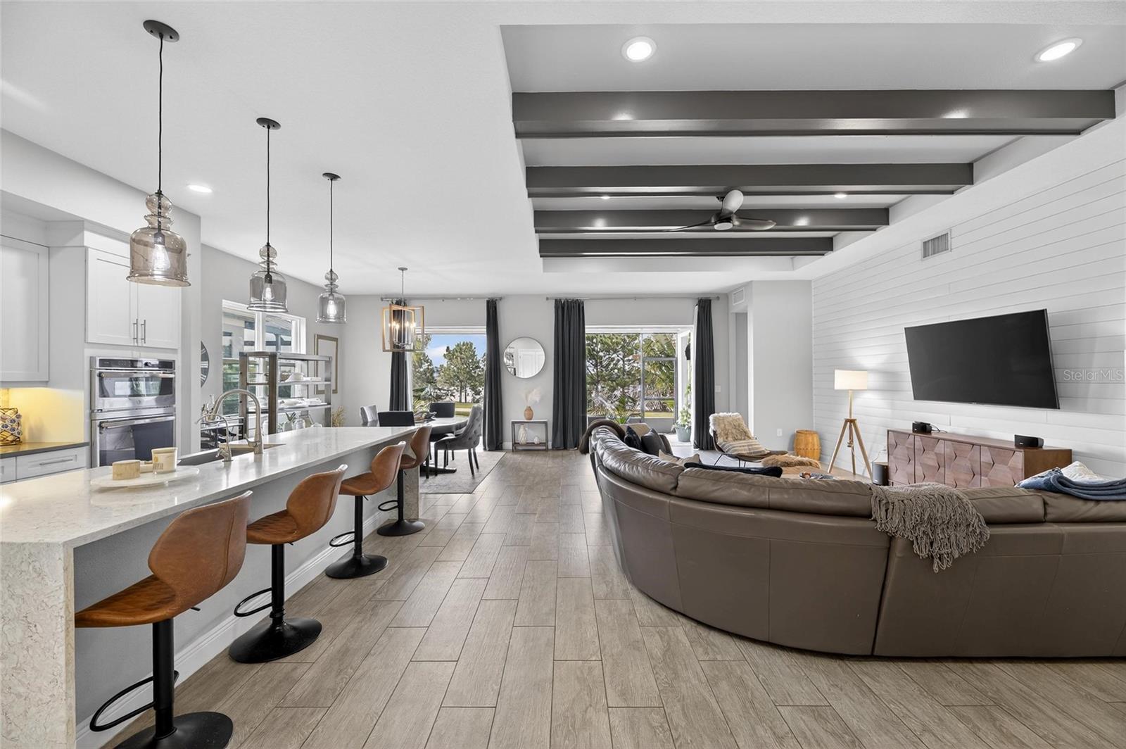 Image 5 of 51 For 7317 Hourglass Drive