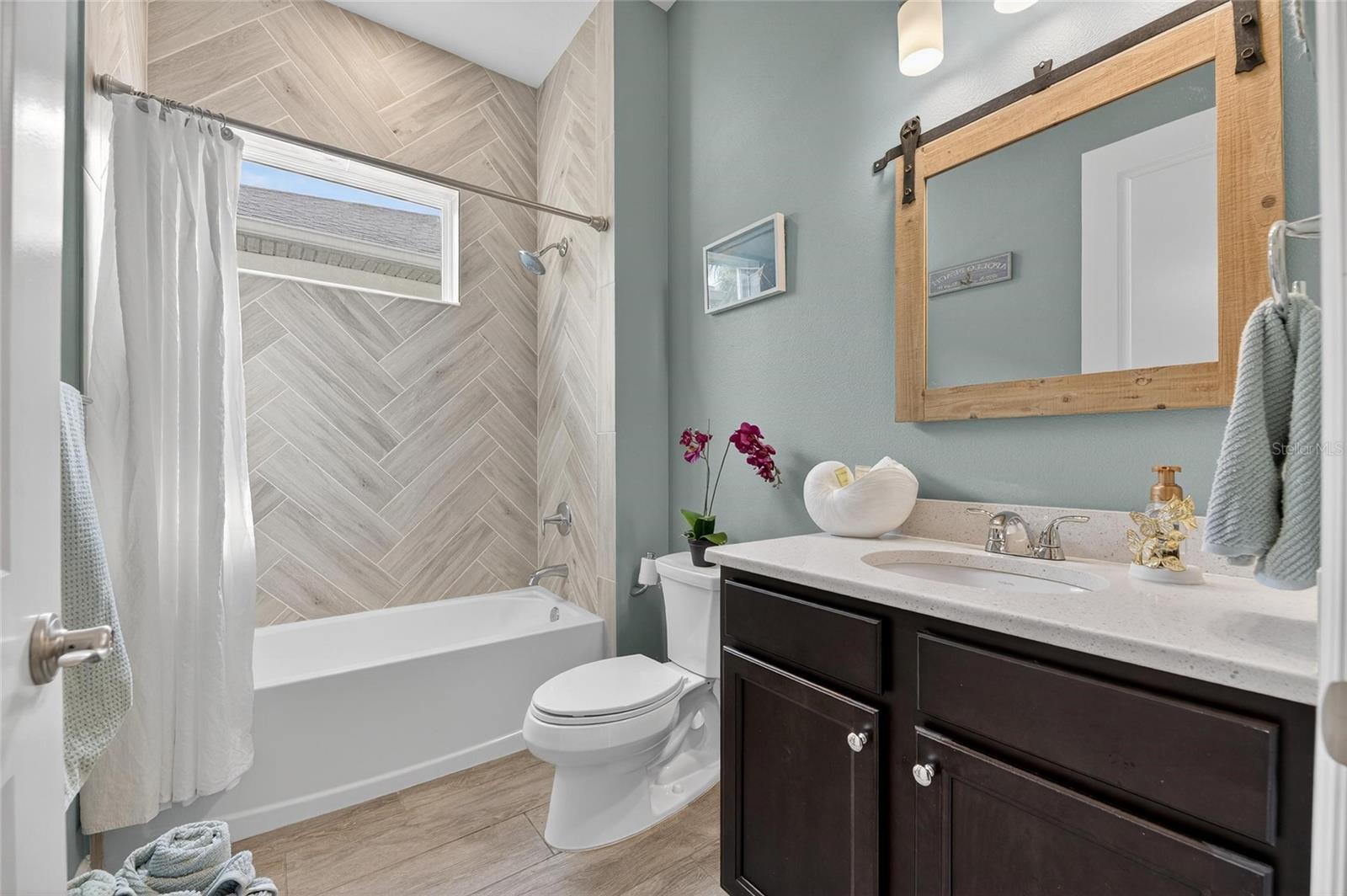 Image 9 of 51 For 7317 Hourglass Drive