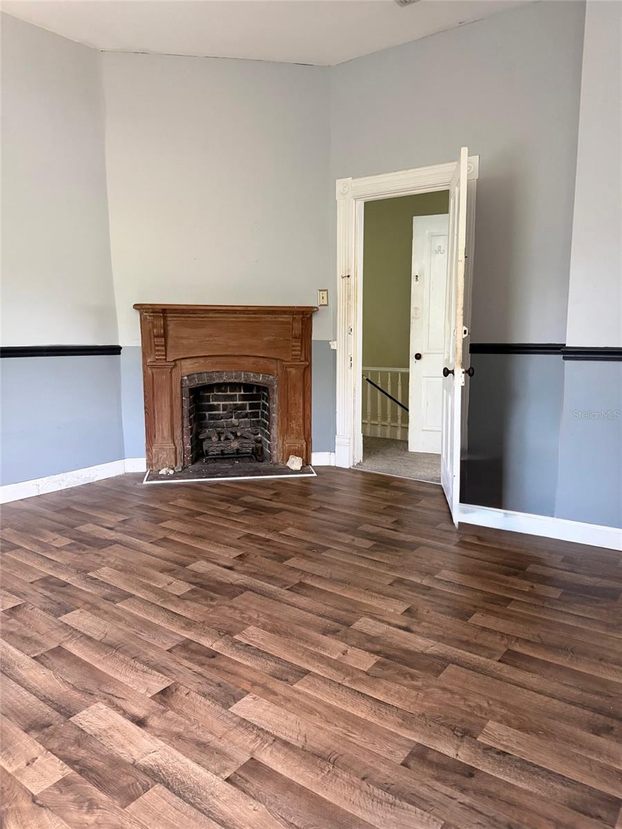 Image 12 of 25 For 117 Brooksville Avenue