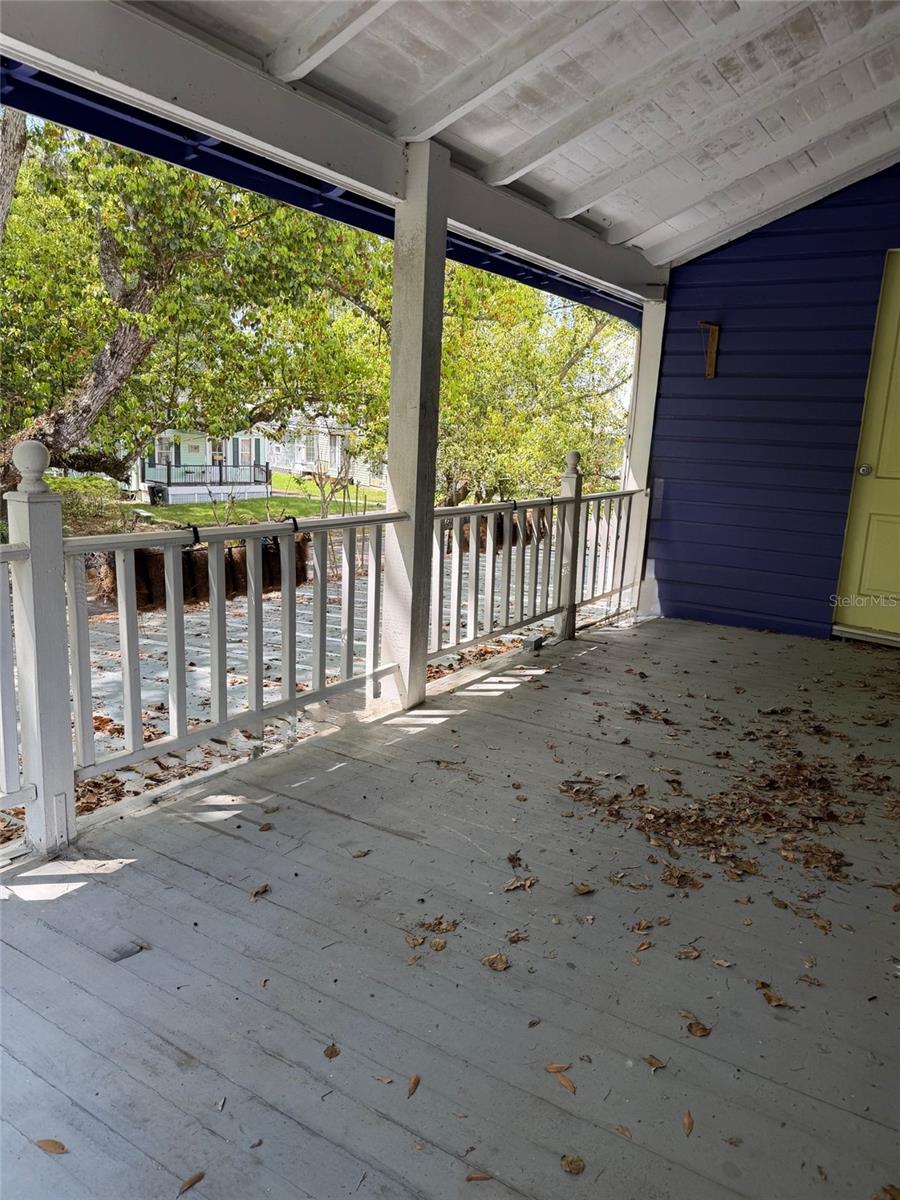 Image 16 of 25 For 117 Brooksville Avenue