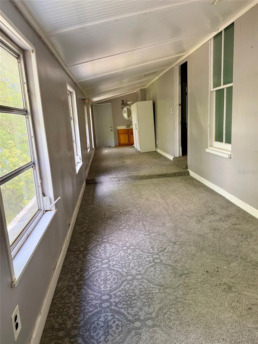 Image 17 of 25 For 117 Brooksville Avenue