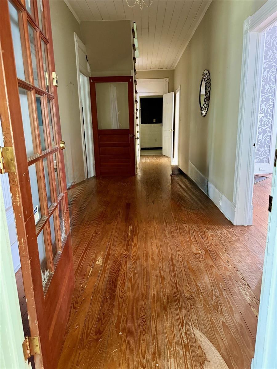 Image 4 of 25 For 117 Brooksville Avenue