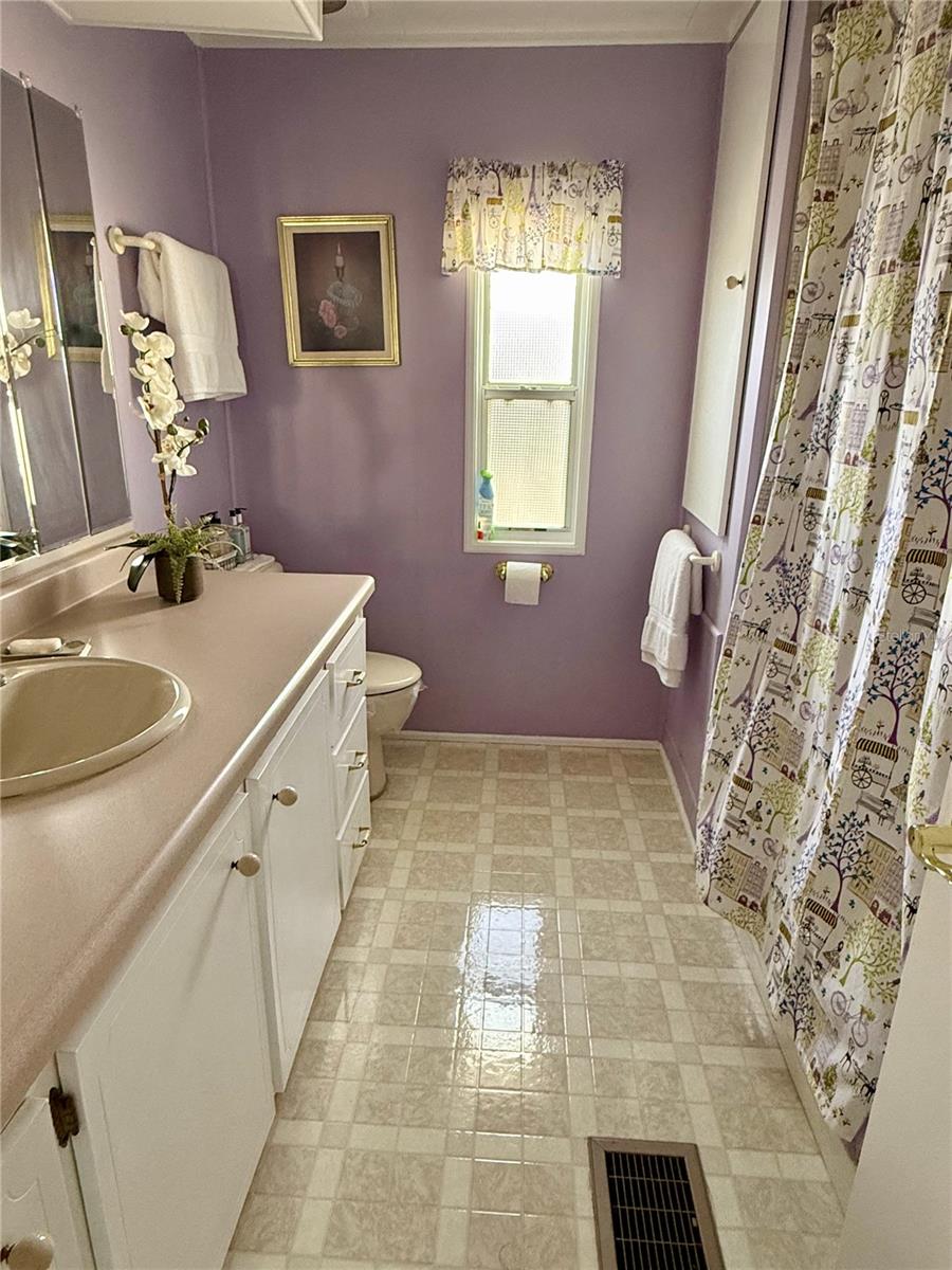 Image 14 of 33 For 34541 Violet Drive N