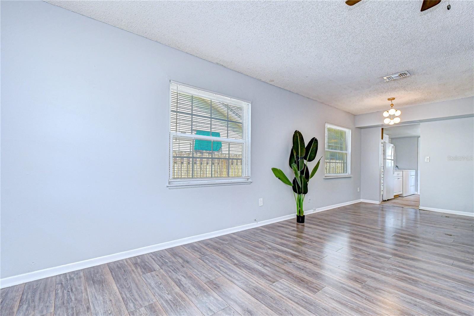 Image 10 of 29 For 5119 6th Avenue N