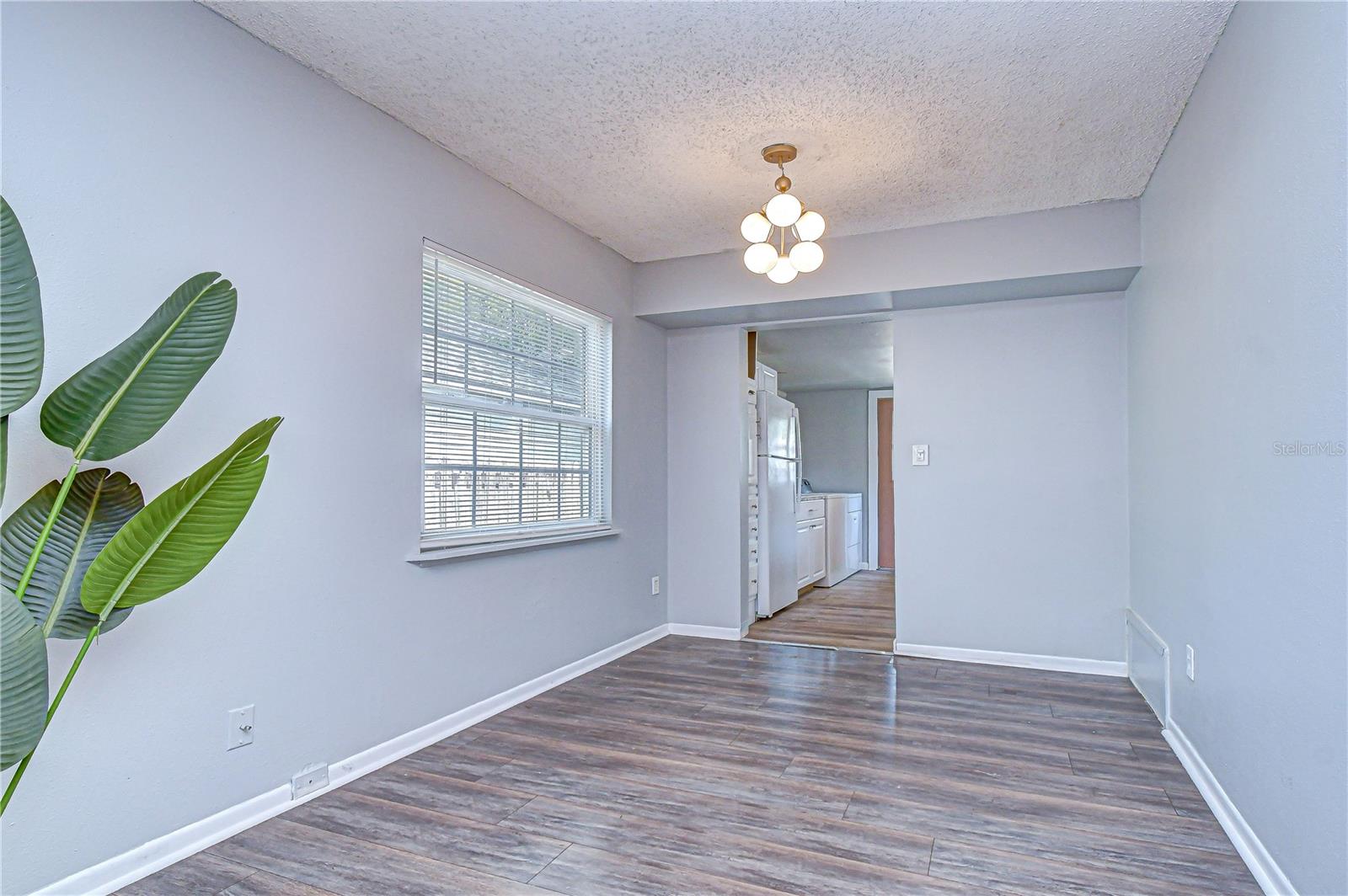 Image 11 of 29 For 5119 6th Avenue N