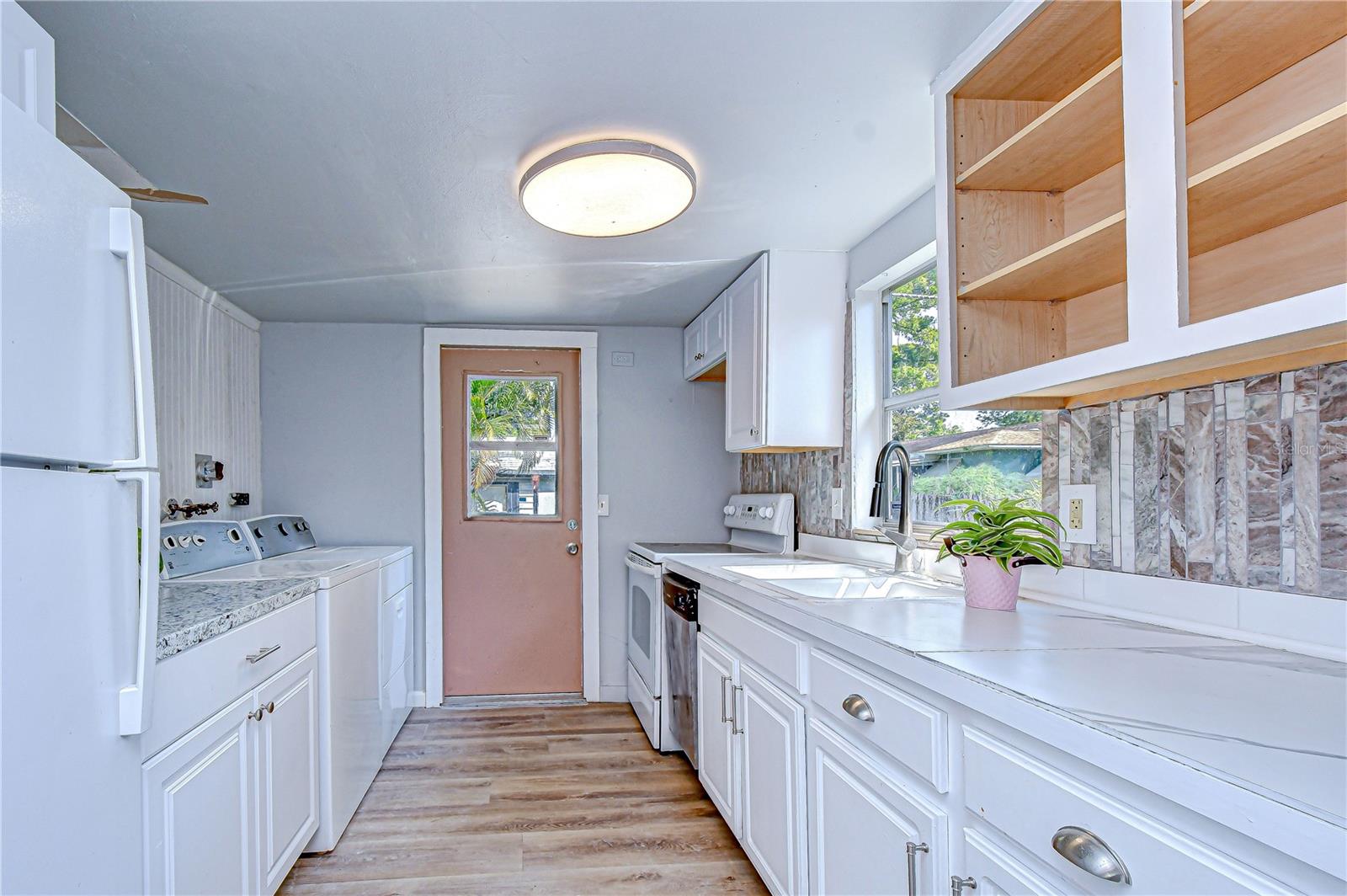 Image 14 of 29 For 5119 6th Avenue N