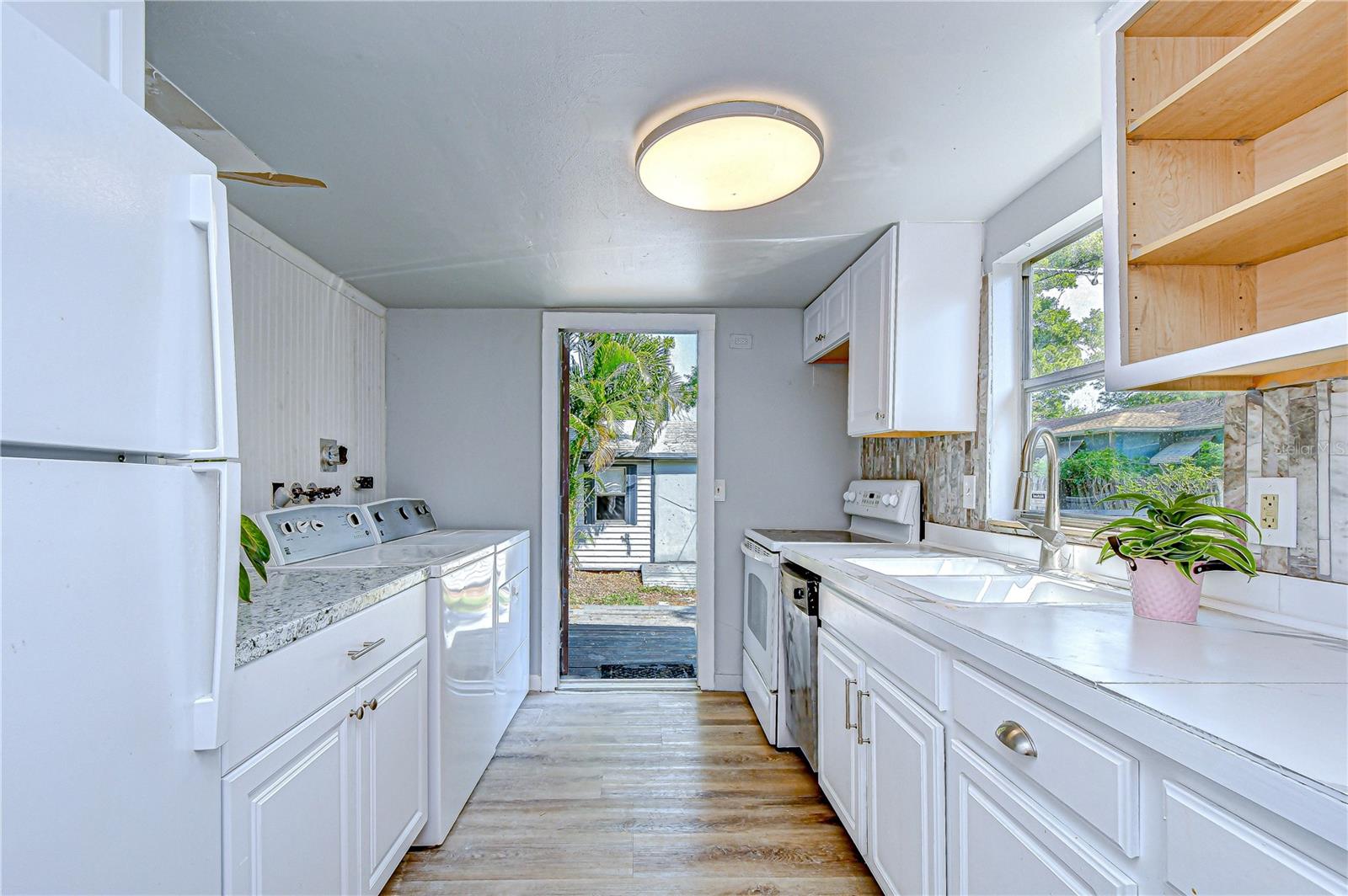 Image 15 of 29 For 5119 6th Avenue N