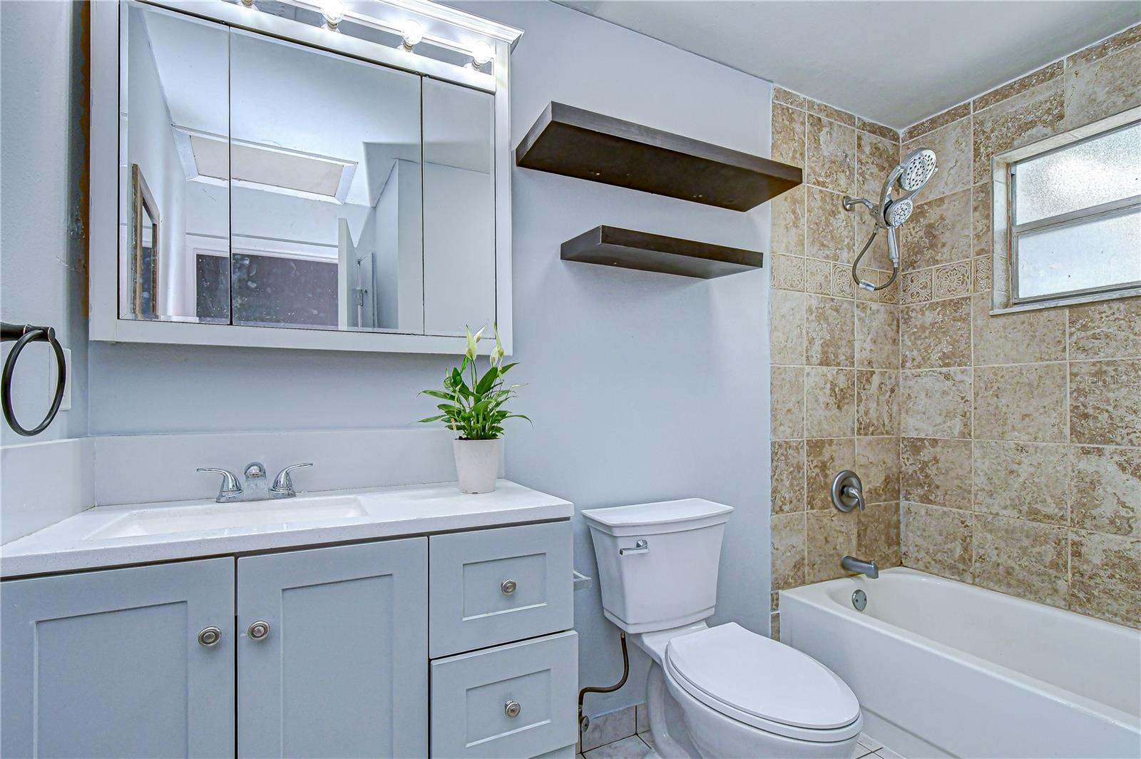 Image 19 of 29 For 5119 6th Avenue N