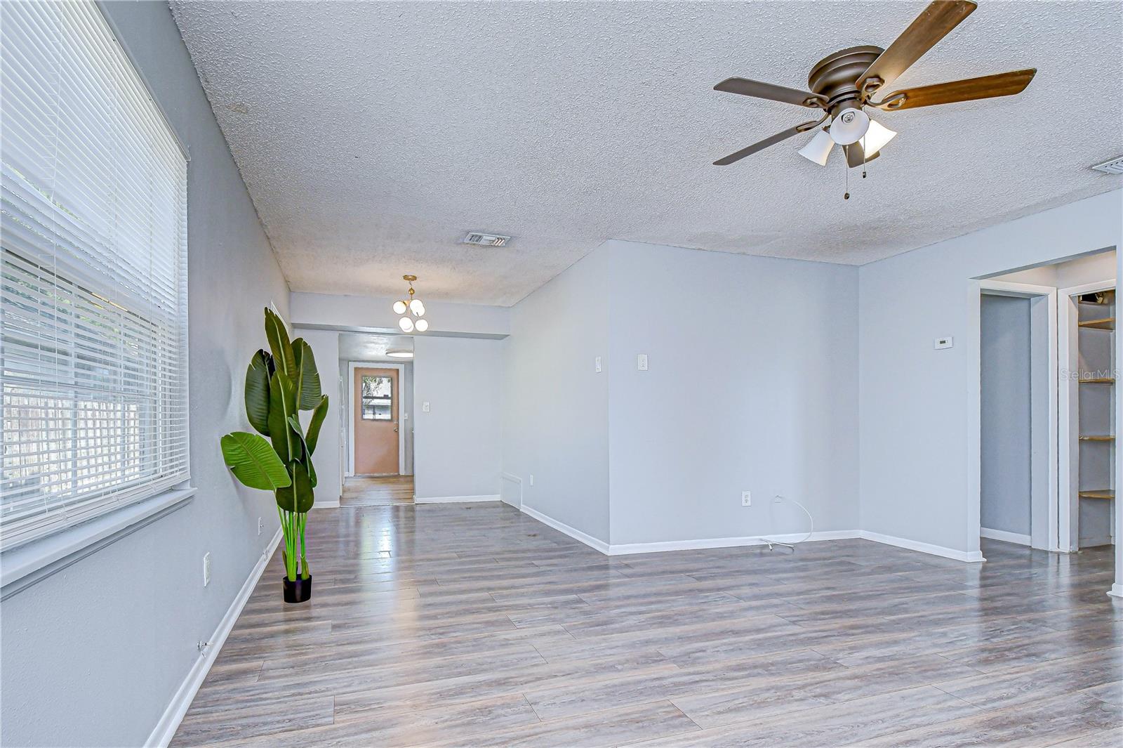 Image 7 of 29 For 5119 6th Avenue N