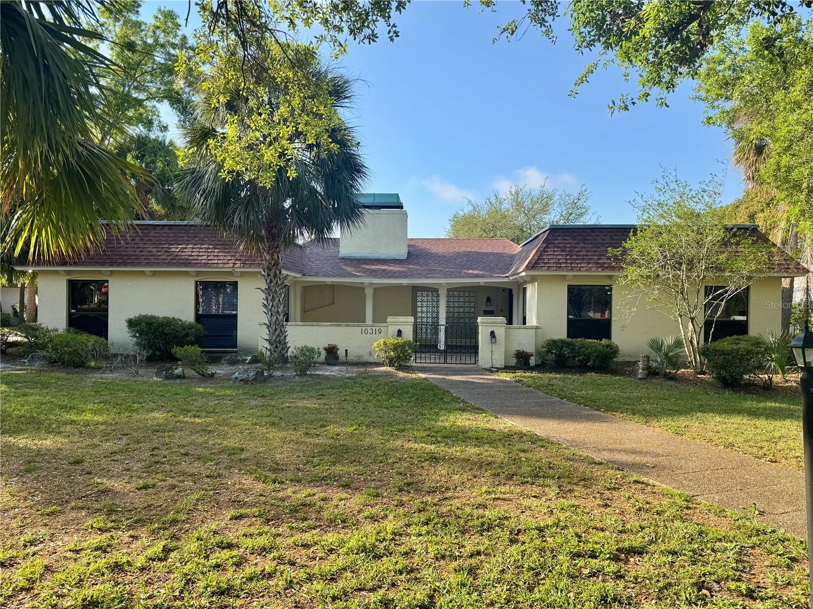 Details for 10319 Lake Carroll Way, TAMPA, FL 33618