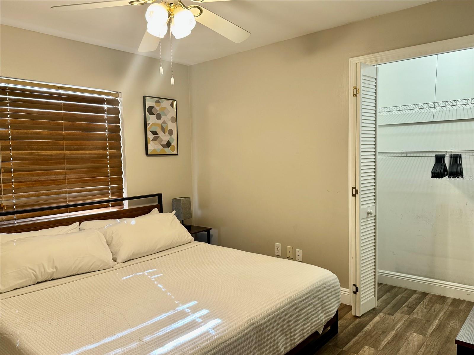 Image 16 of 21 For 10319 Lake Carroll Way