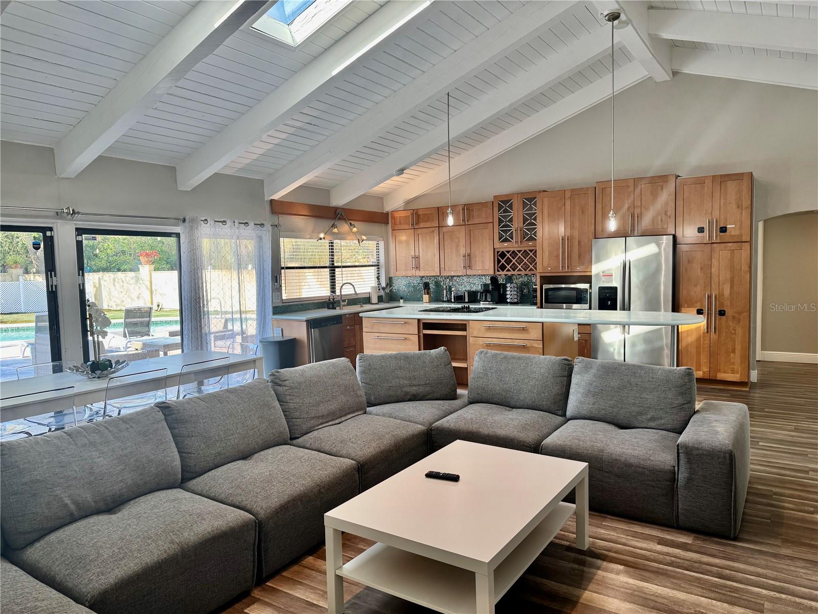 Image 5 of 21 For 10319 Lake Carroll Way