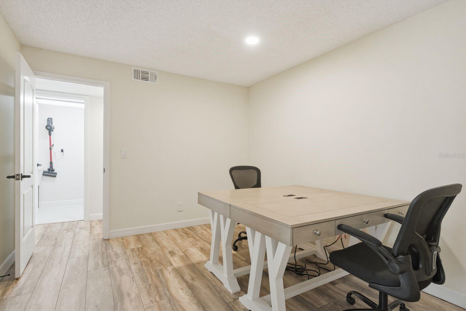 Image 25 of 63 For 3130 Eagles Landing Circle W