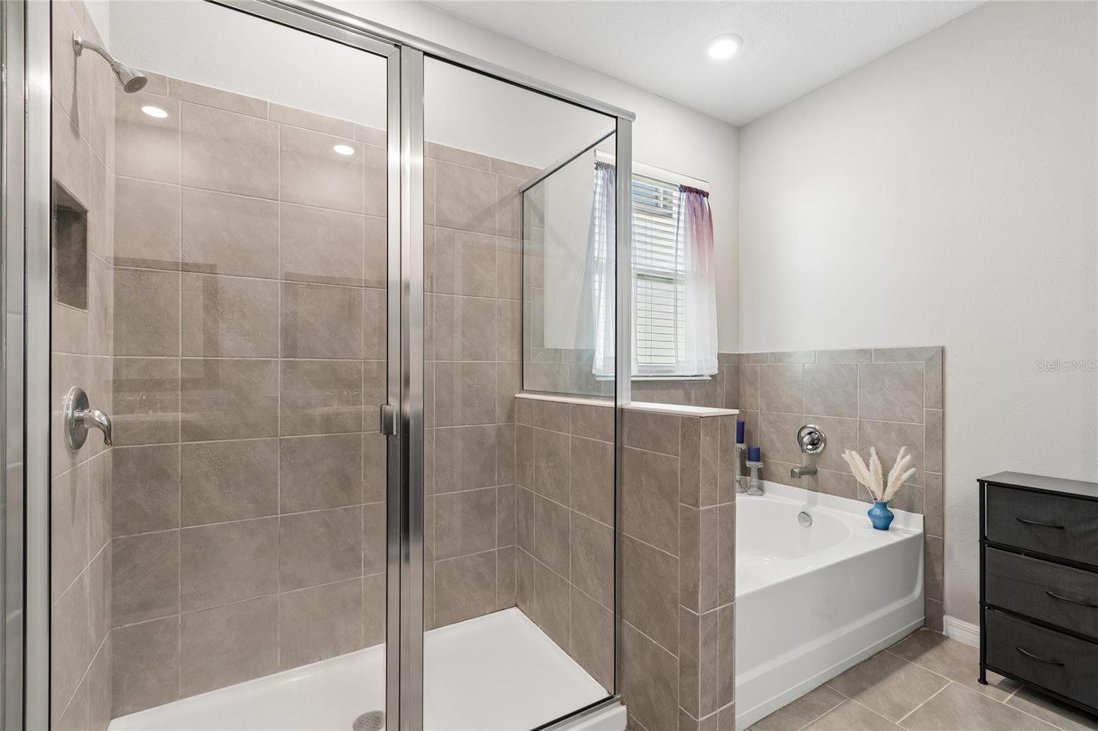 Image 21 of 59 For 9845 Shoreline View Way