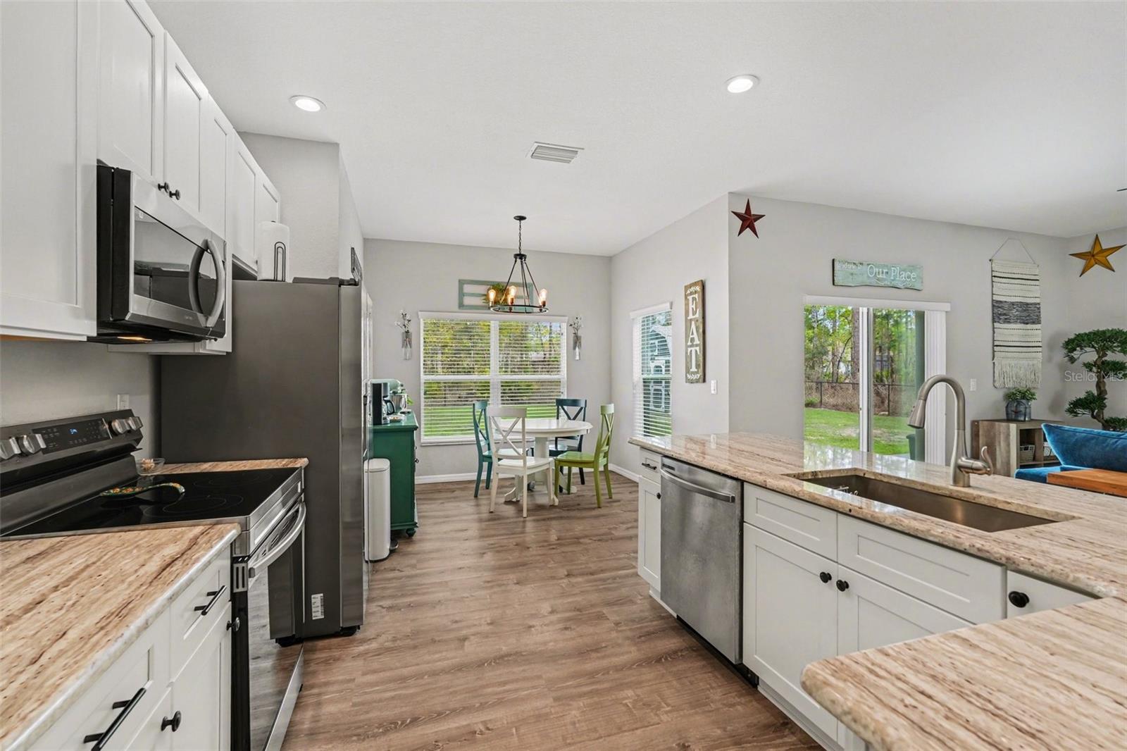 Image 12 of 34 For 18020 Macassar Road