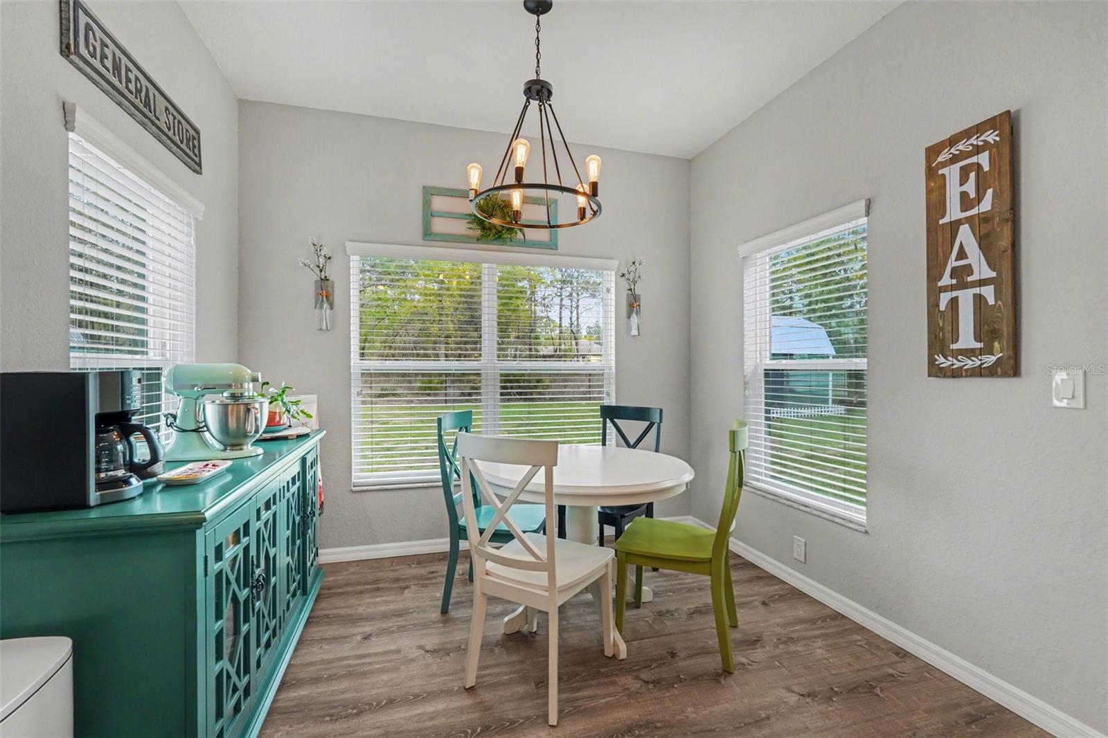 Image 13 of 34 For 18020 Macassar Road