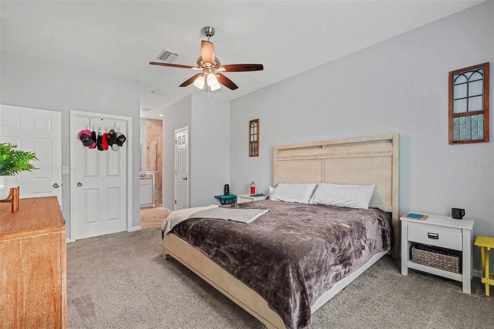 Image 15 of 34 For 18020 Macassar Road