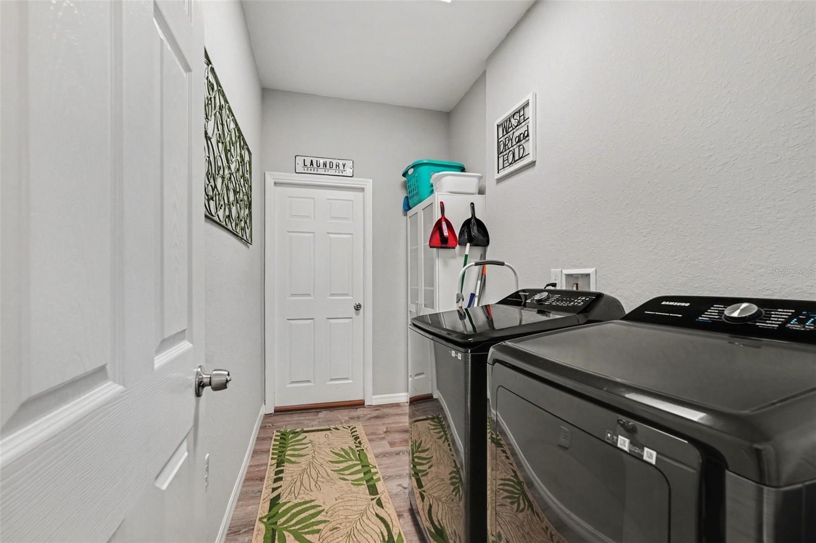 Image 22 of 34 For 18020 Macassar Road