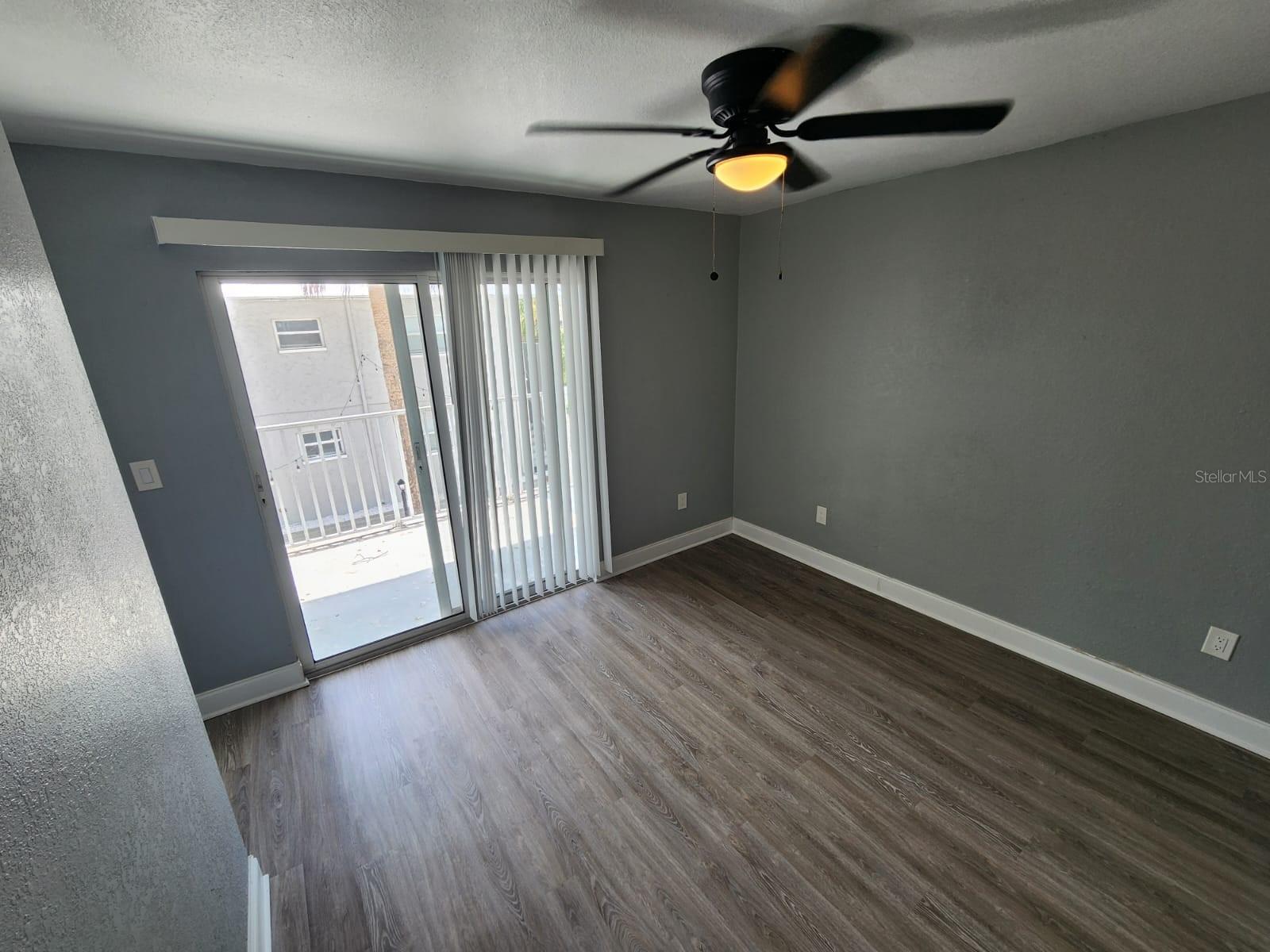 Image 12 of 17 For 705 1st Street 2