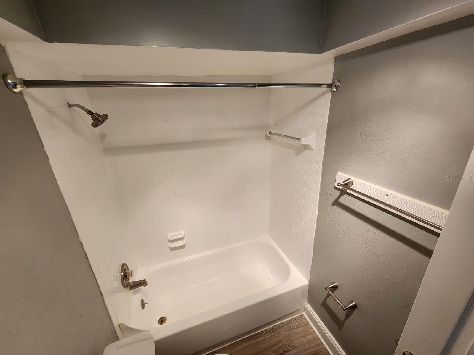 Image 15 of 17 For 705 1st Street 2