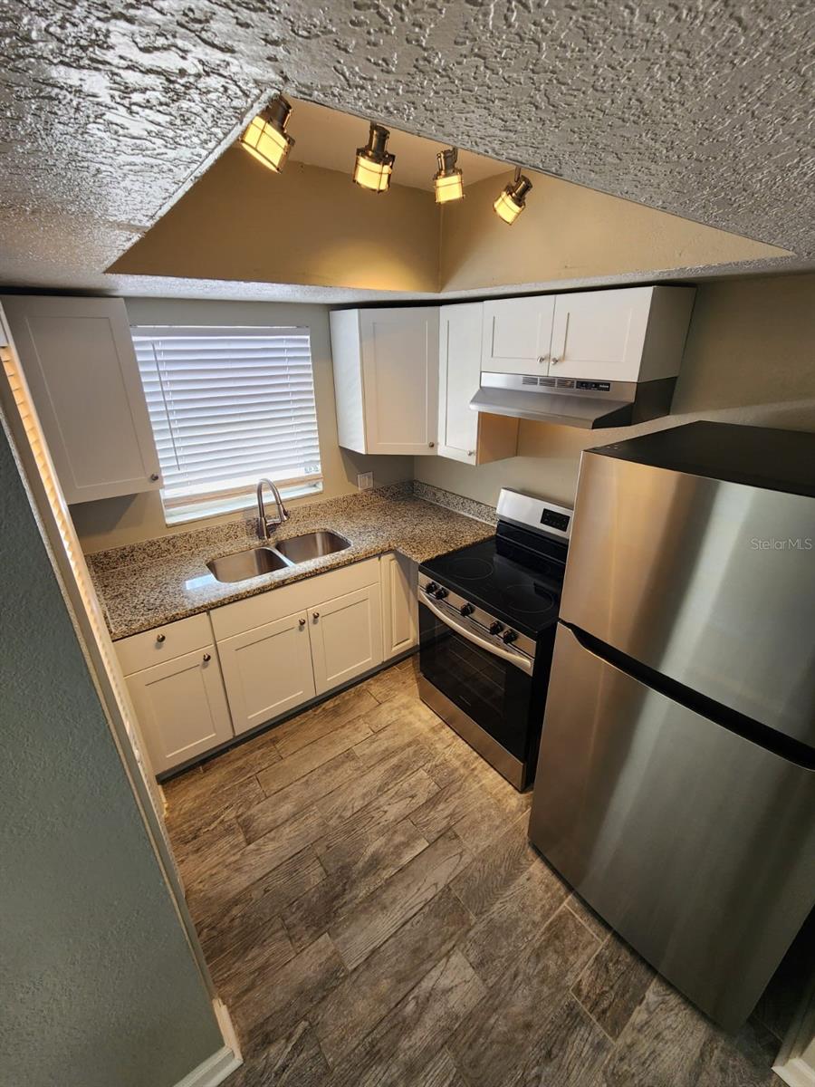 Image 3 of 17 For 705 1st Street 2