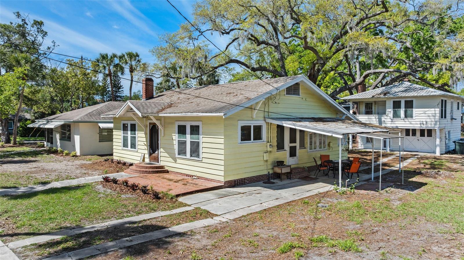 Listing photo id 9 for 300 President Street