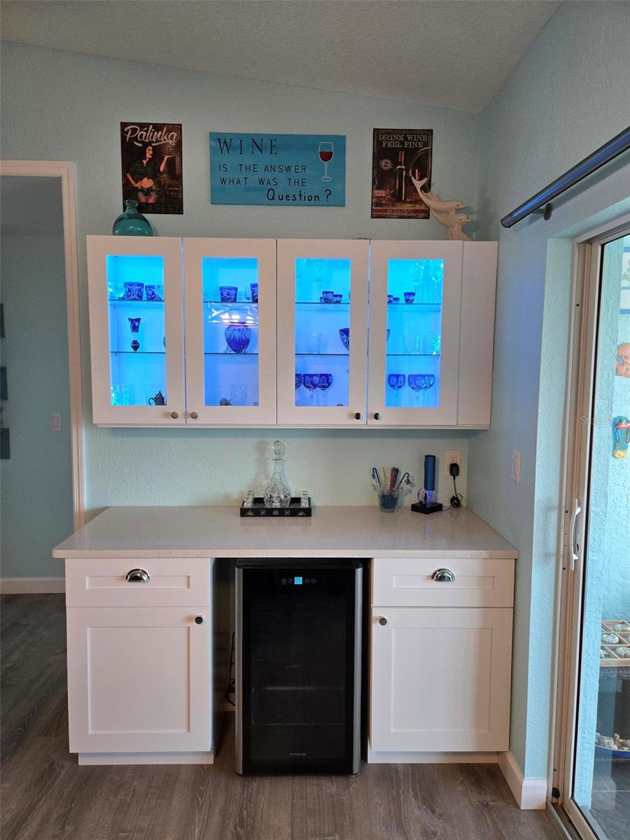 Image 16 of 57 For 5725 Greenwood Avenue 5201