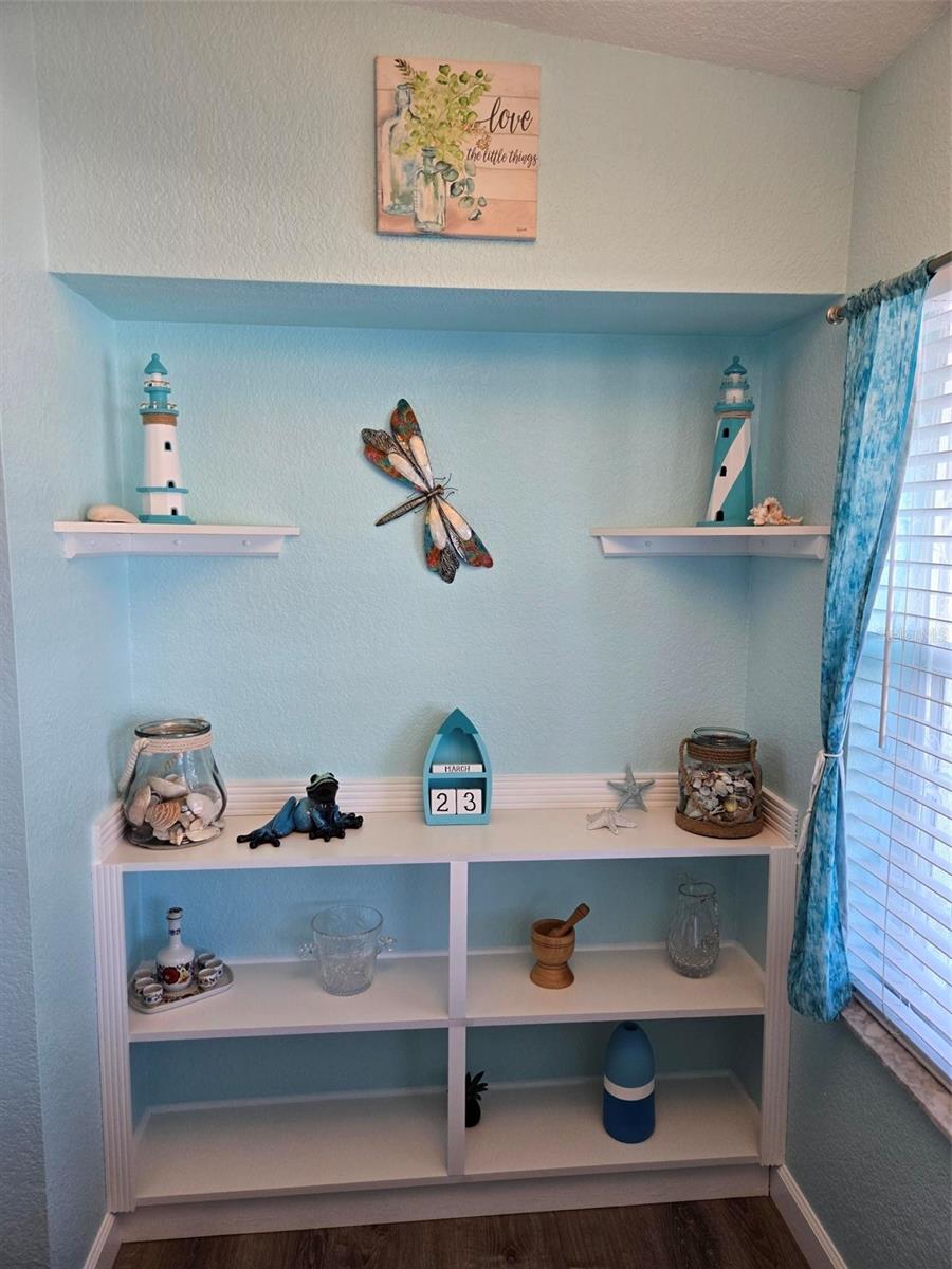 Image 20 of 57 For 5725 Greenwood Avenue 5201