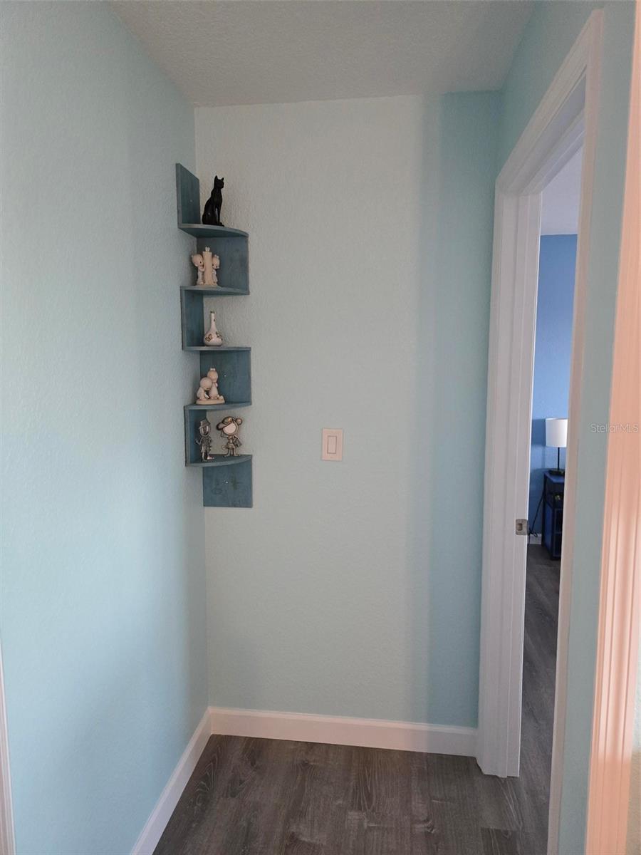 Image 26 of 57 For 5725 Greenwood Avenue 5201