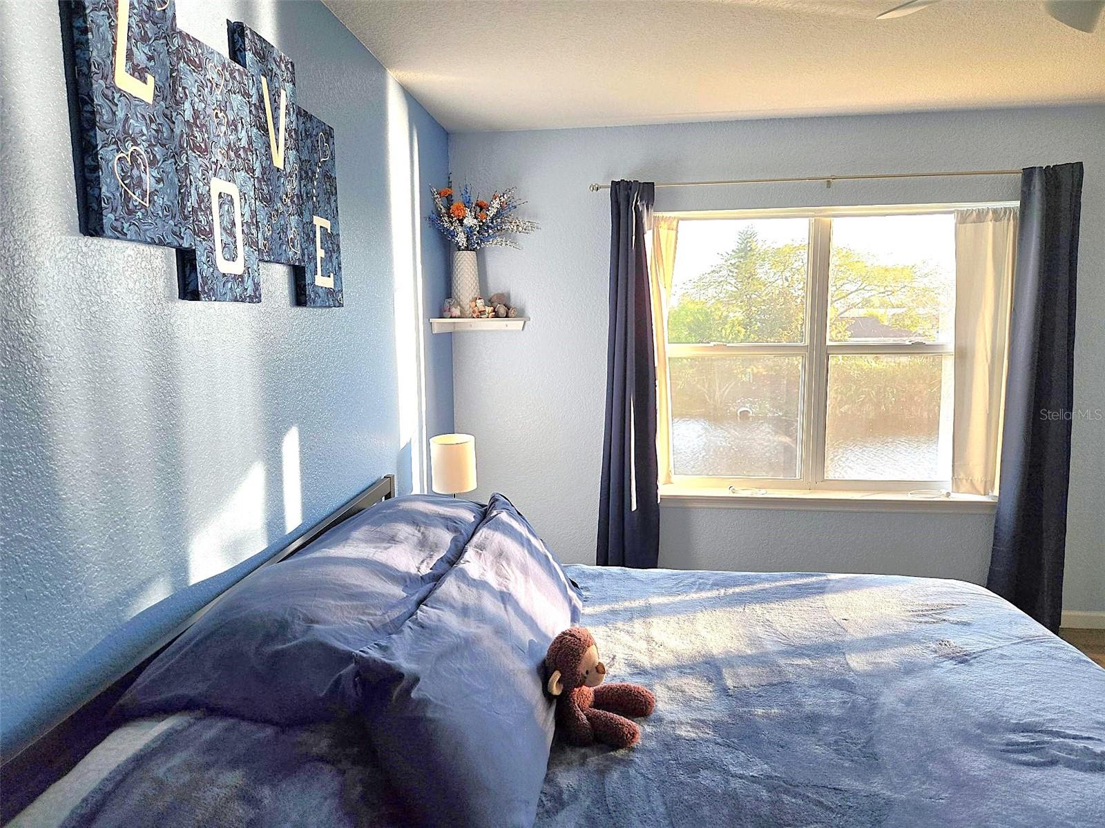 Image 29 of 57 For 5725 Greenwood Avenue 5201