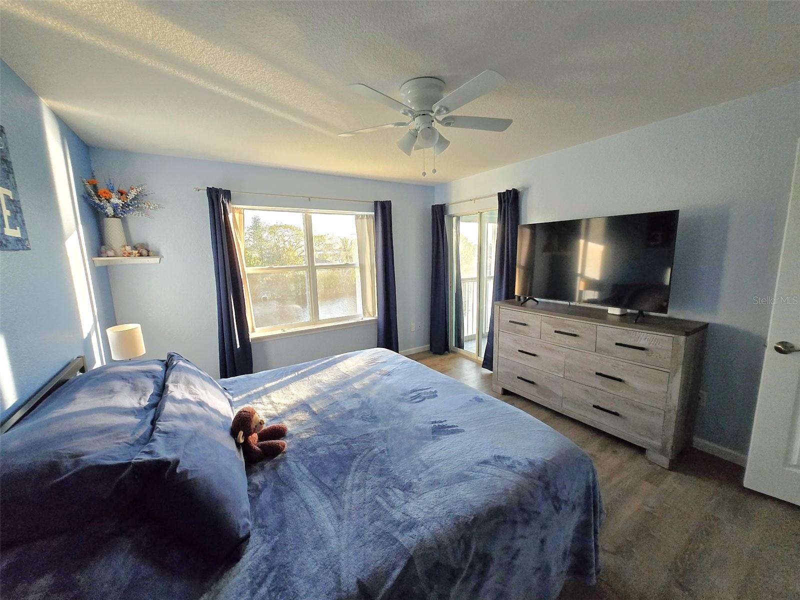 Image 30 of 57 For 5725 Greenwood Avenue 5201