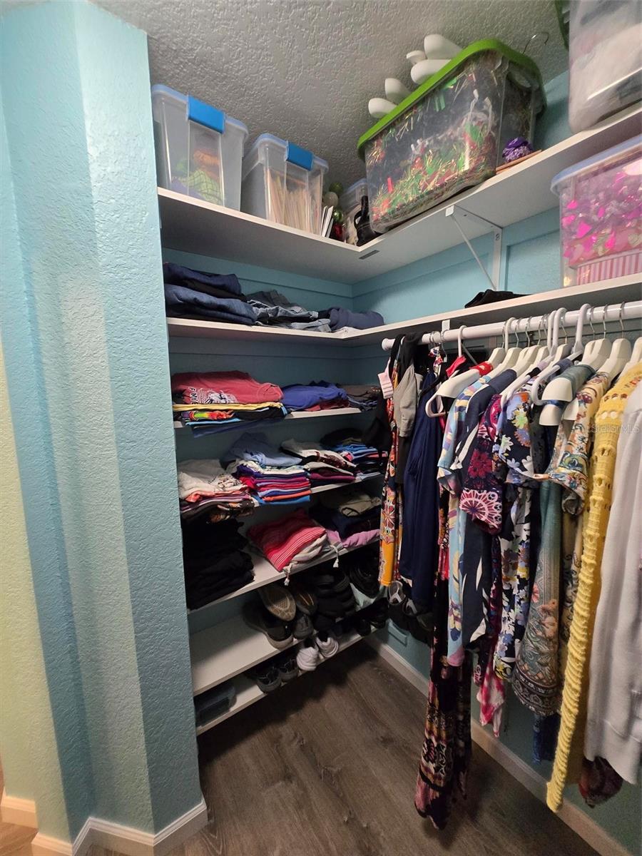 Image 33 of 57 For 5725 Greenwood Avenue 5201