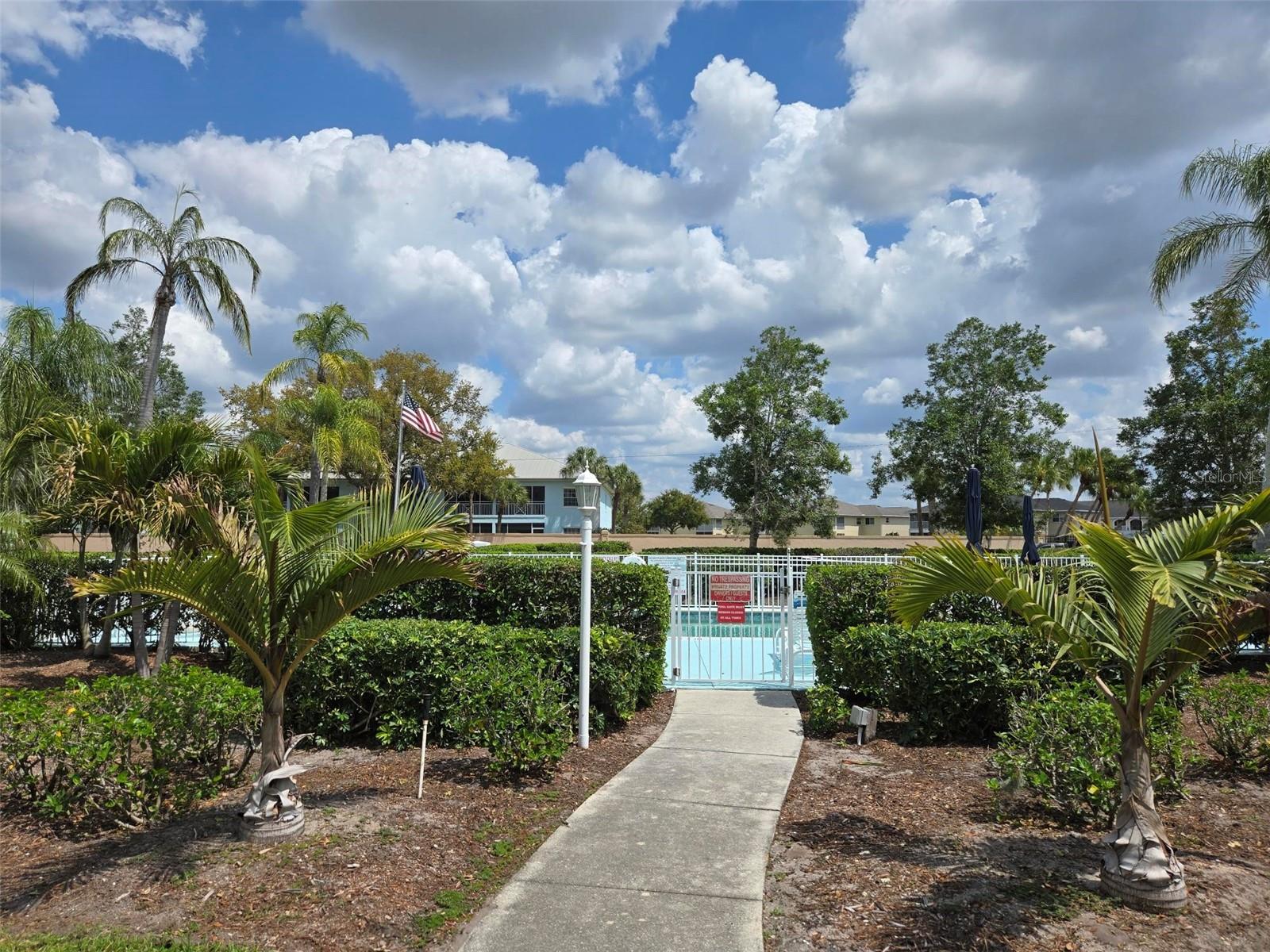 Image 44 of 57 For 5725 Greenwood Avenue 5201