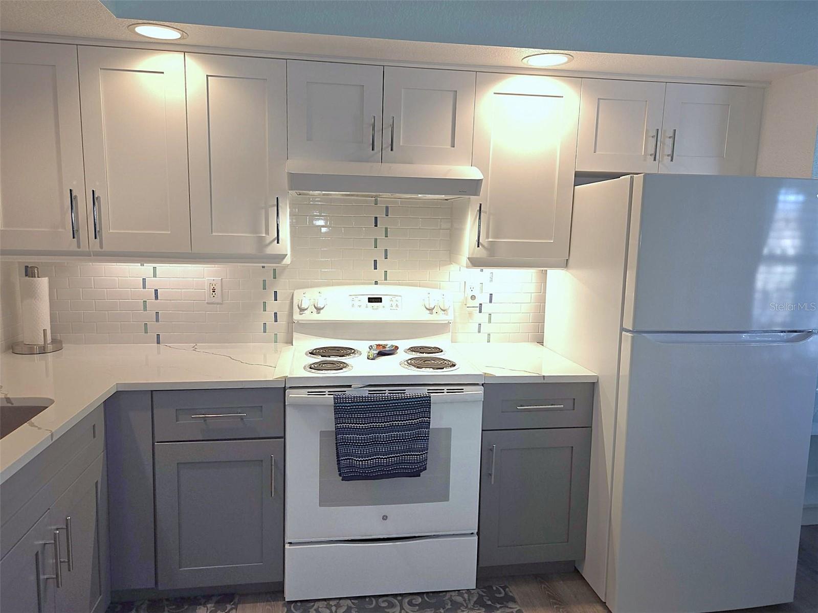 Image 8 of 57 For 5725 Greenwood Avenue 5201