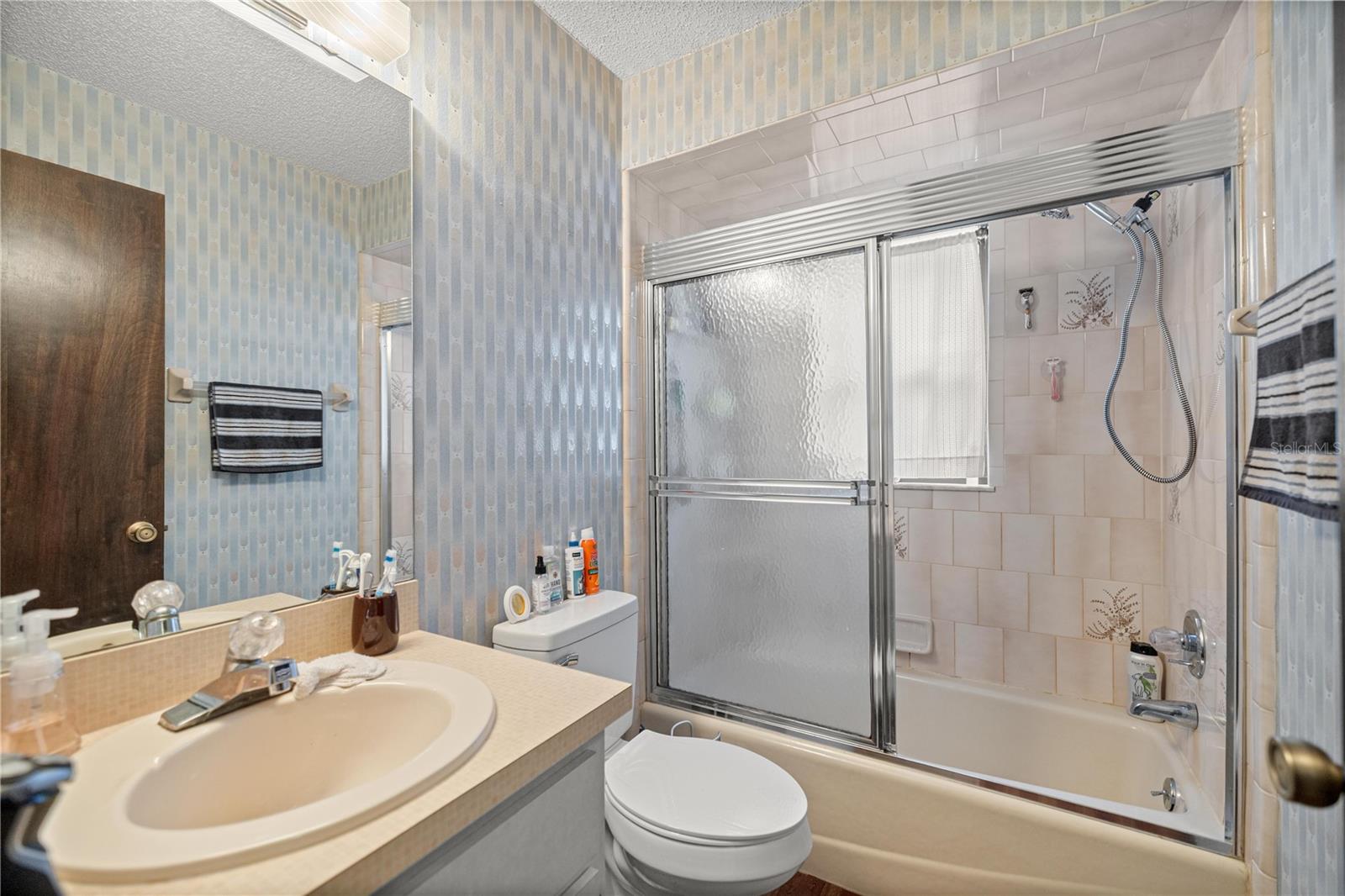 Image 18 of 33 For 761 Jeanne Avenue