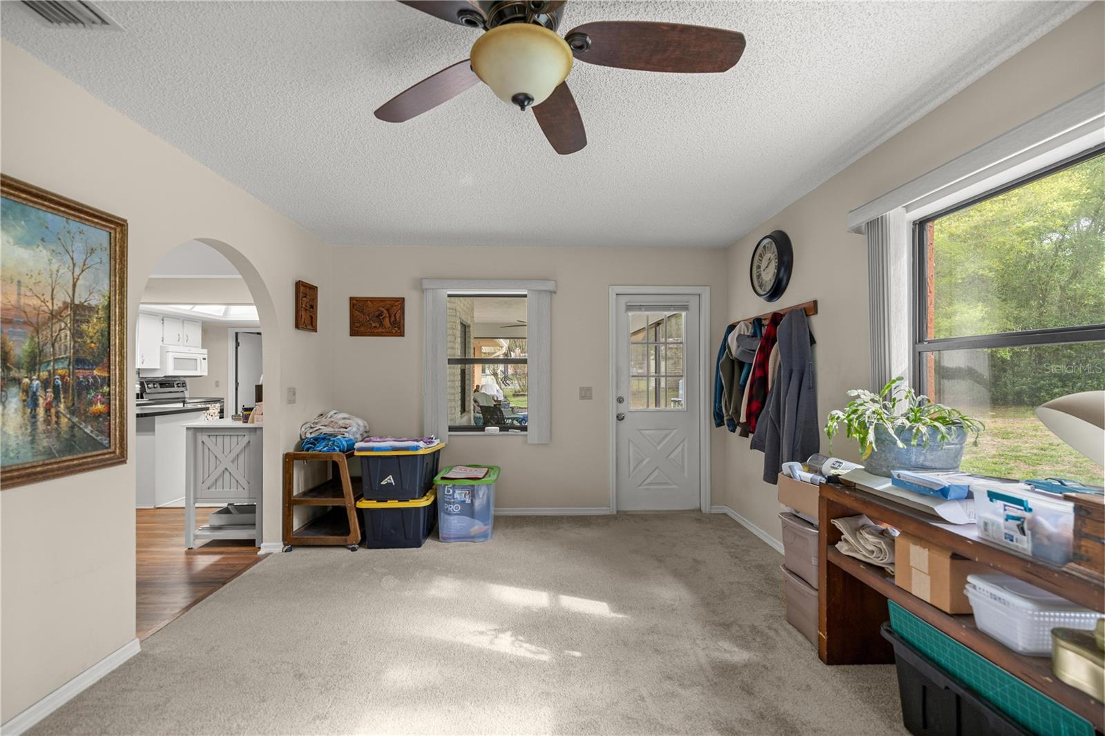 Image 20 of 33 For 761 Jeanne Avenue