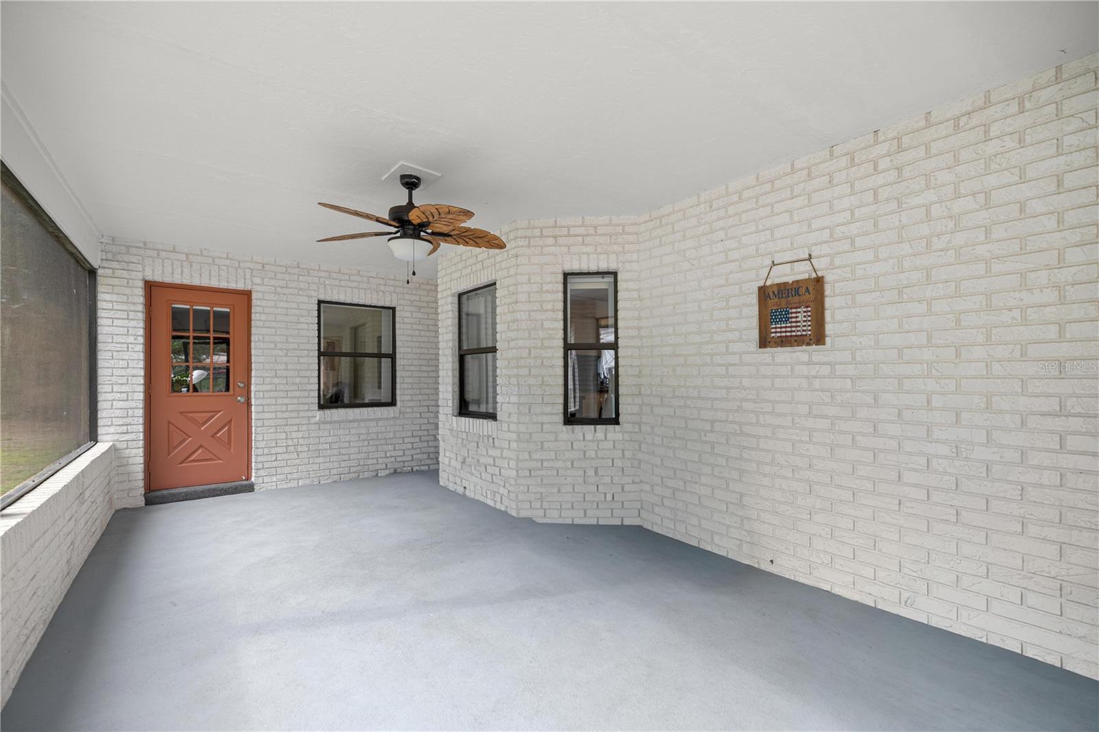 Image 21 of 33 For 761 Jeanne Avenue