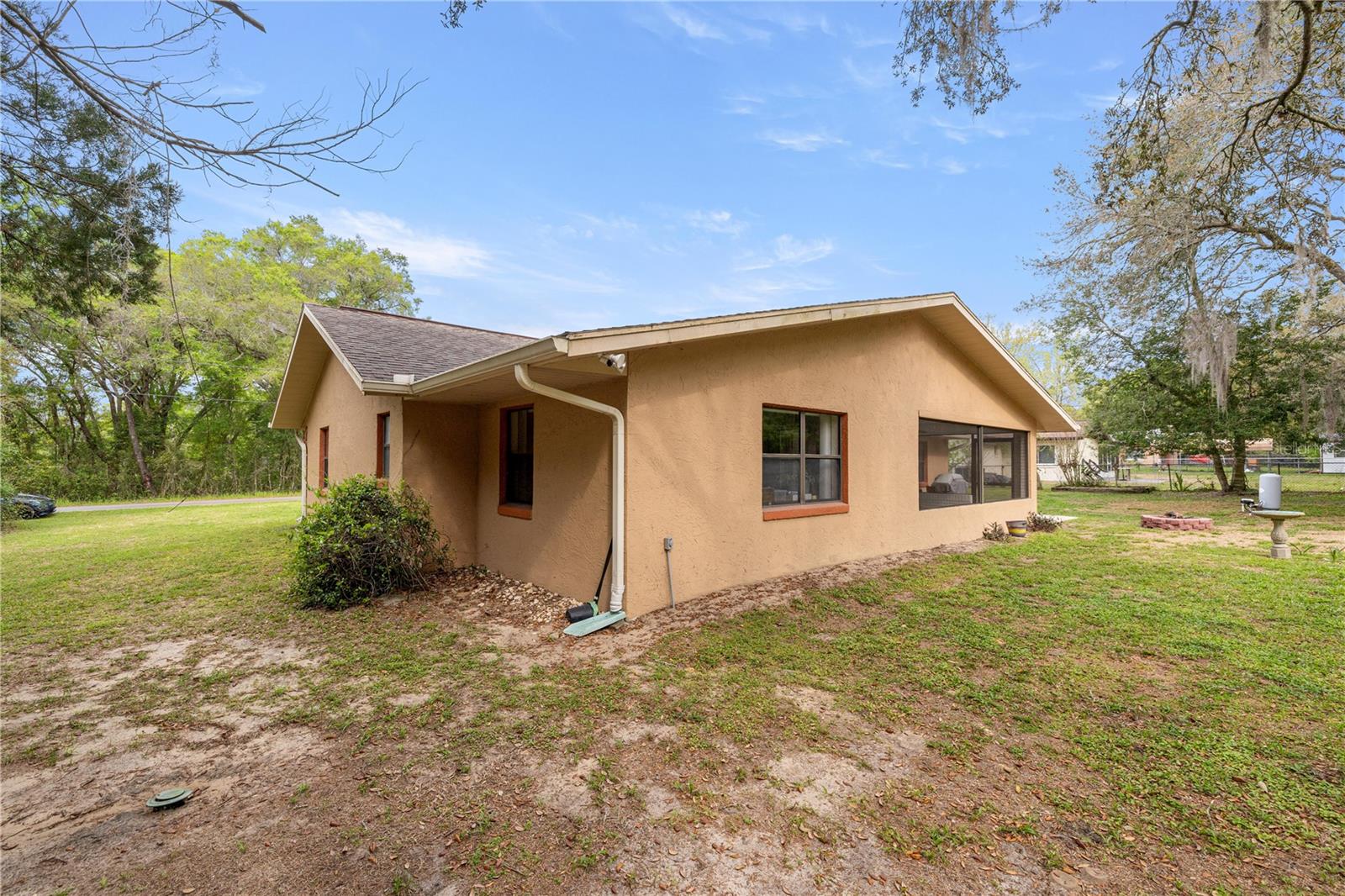 Image 27 of 33 For 761 Jeanne Avenue