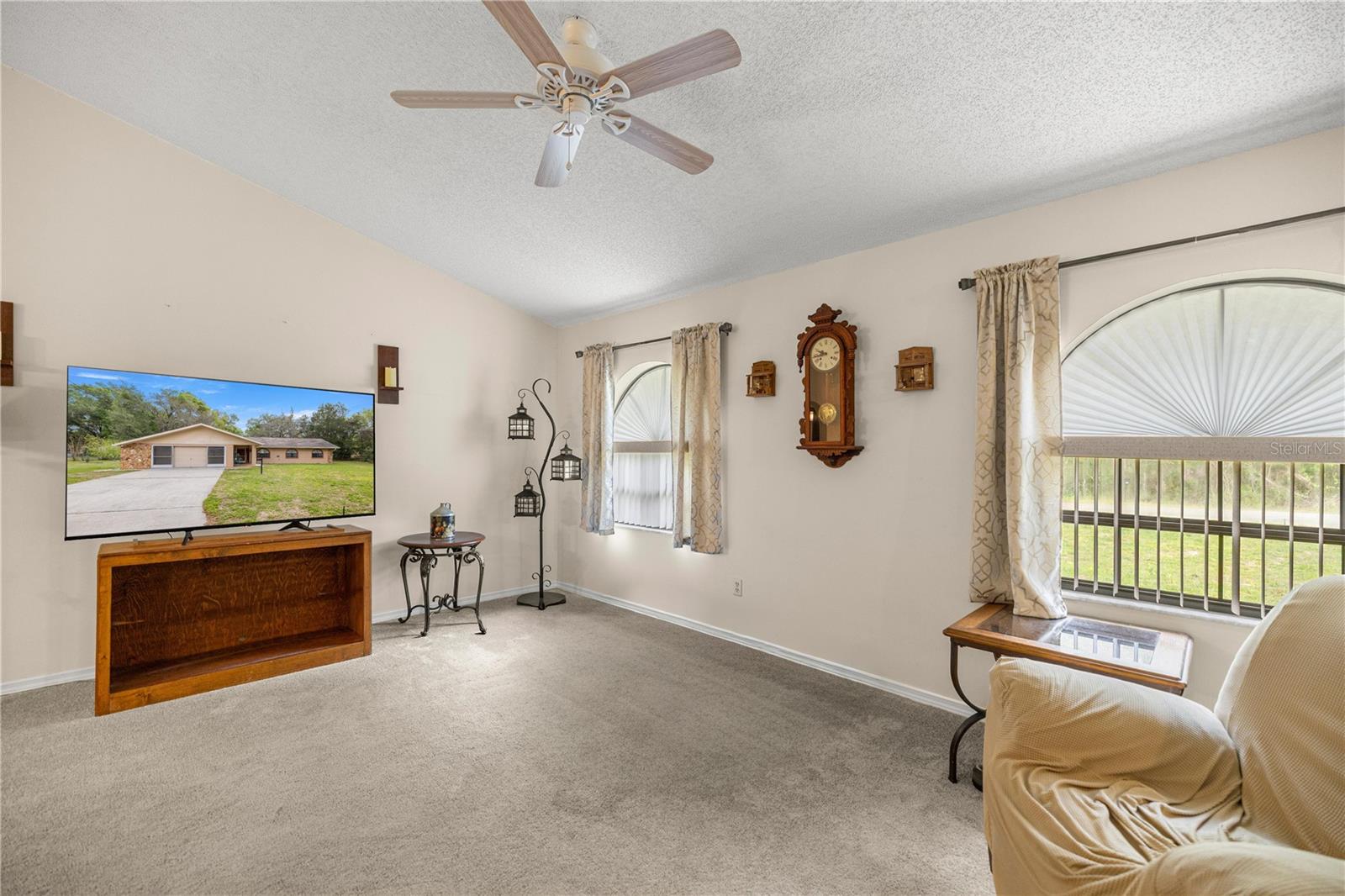 Image 7 of 33 For 761 Jeanne Avenue