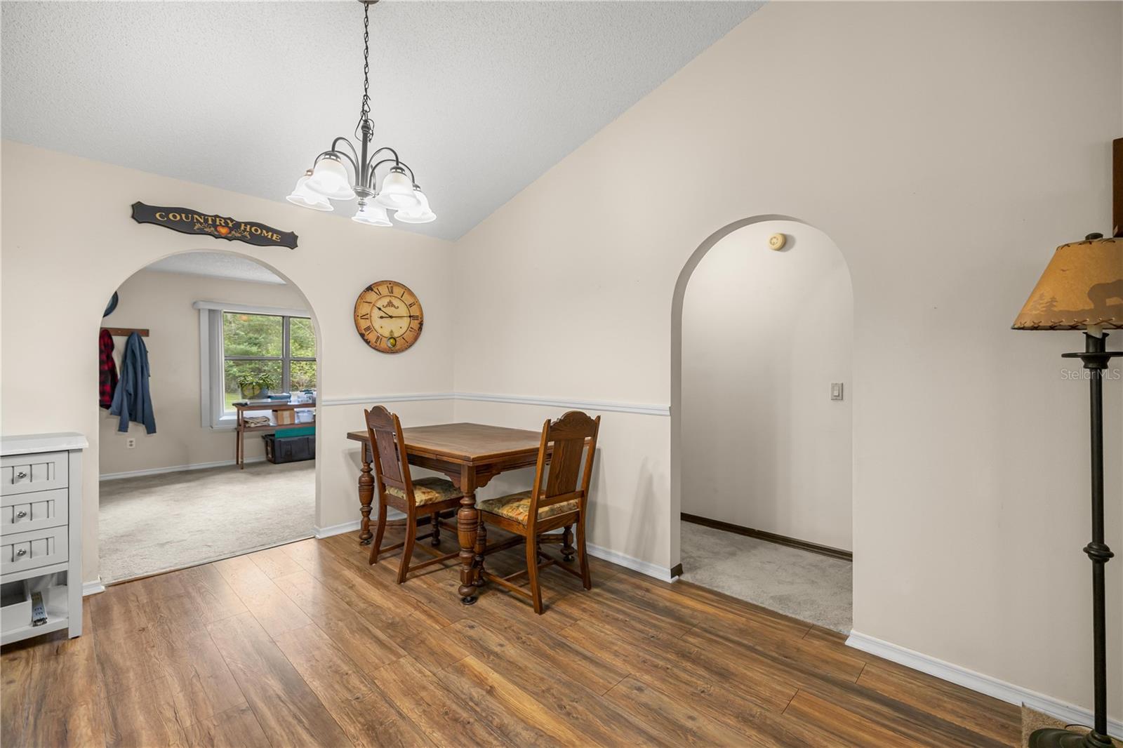 Image 8 of 33 For 761 Jeanne Avenue