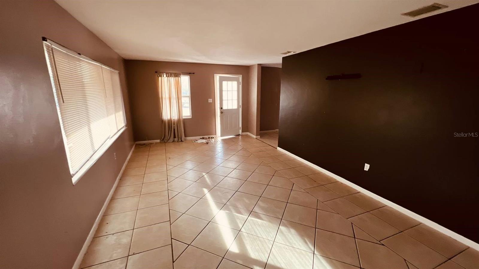 Image 15 of 22 For 4430 Zinnia Court