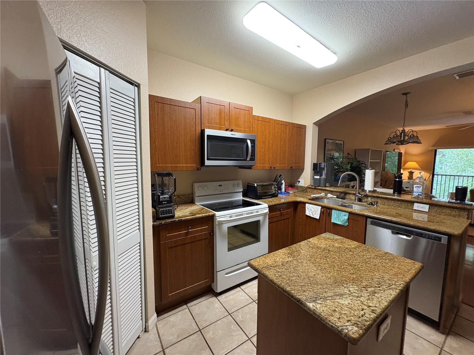 Image 6 of 24 For 2148 Chianti Place 131