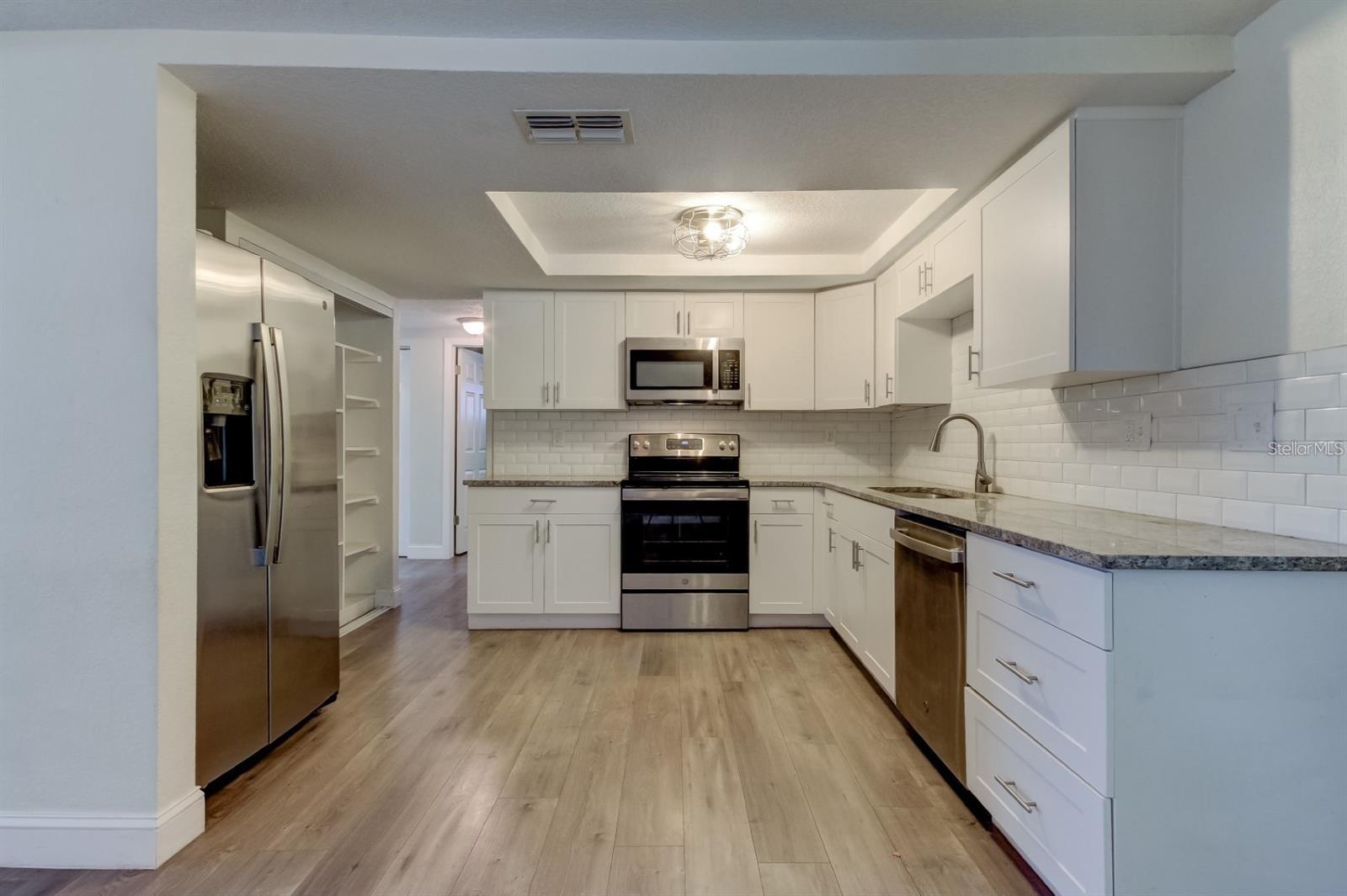 Image 11 of 53 For 7144 Fairfax Drive