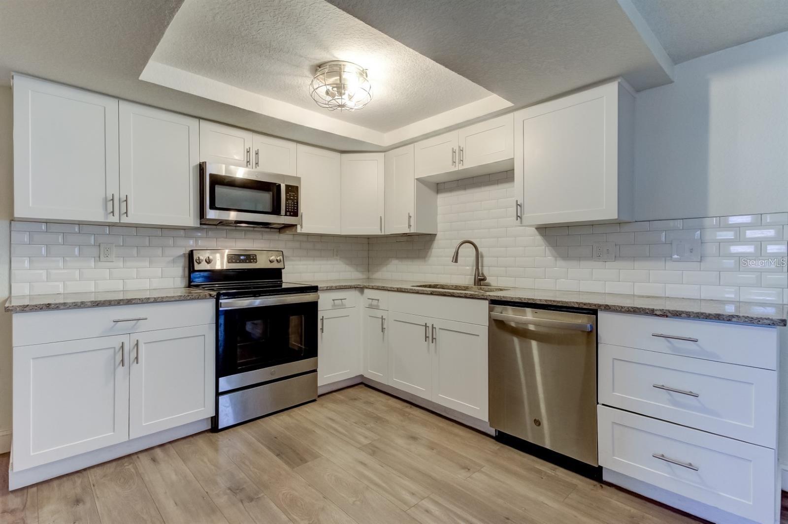 Image 13 of 53 For 7144 Fairfax Drive