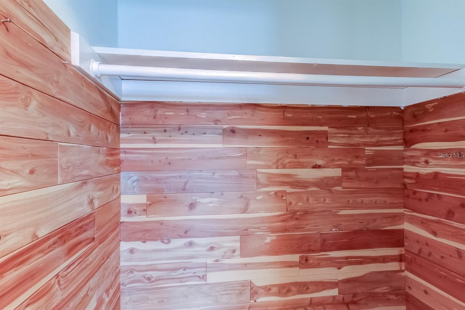 Image 26 of 53 For 7144 Fairfax Drive