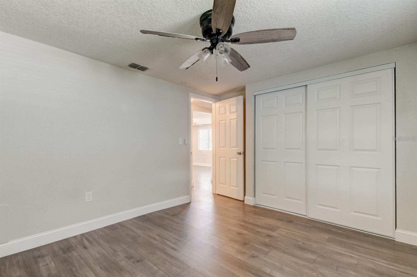 Image 37 of 53 For 7144 Fairfax Drive