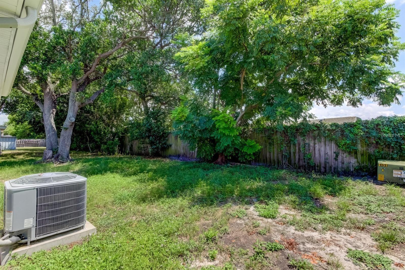 Image 43 of 53 For 7144 Fairfax Drive