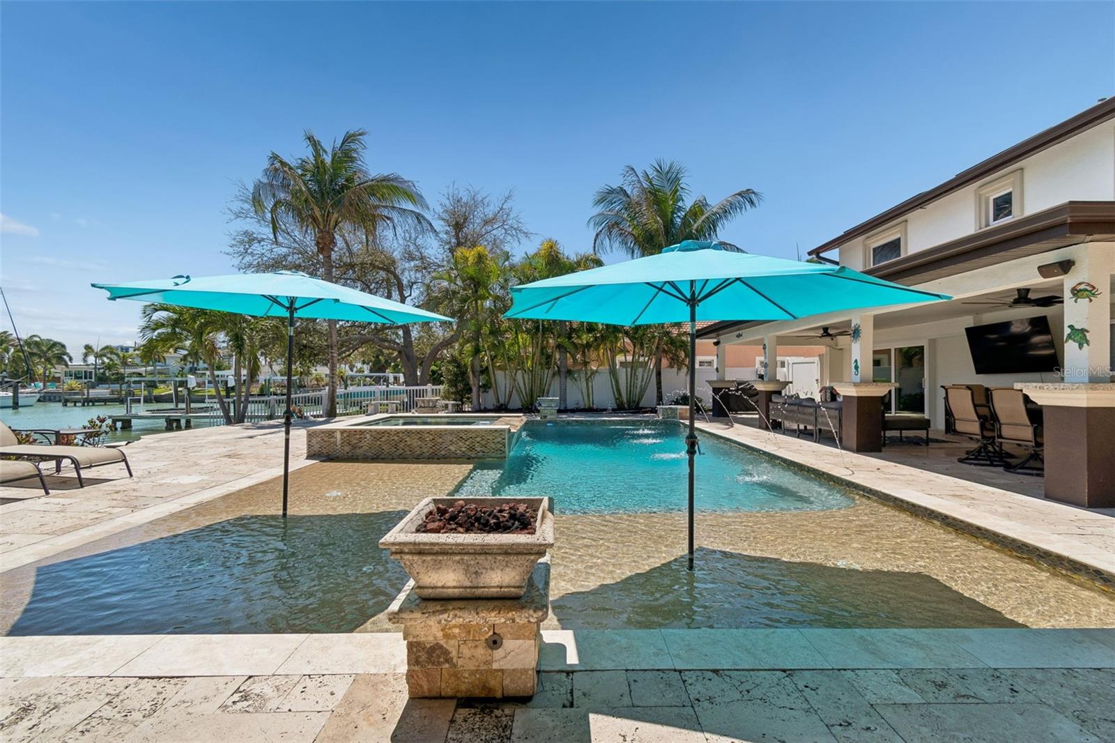 Image 16 of 40 For 10127 Paradise Boulevard