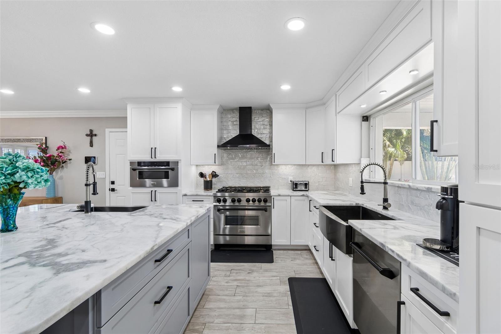 Image 21 of 40 For 10127 Paradise Boulevard