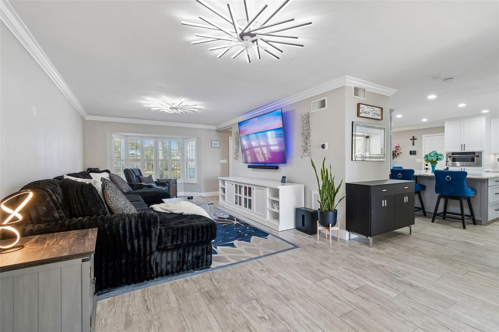 Image 25 of 40 For 10127 Paradise Boulevard